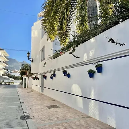 Carabeo - Prime Location & Pool - Lual Daire