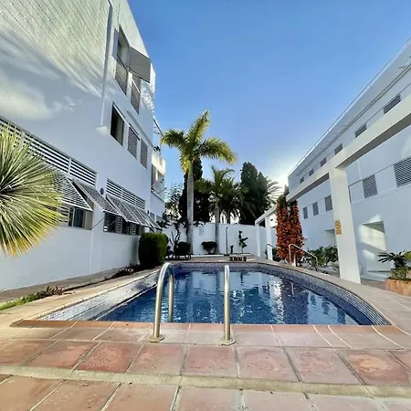 Carabeo - Prime Location & Pool - Lual