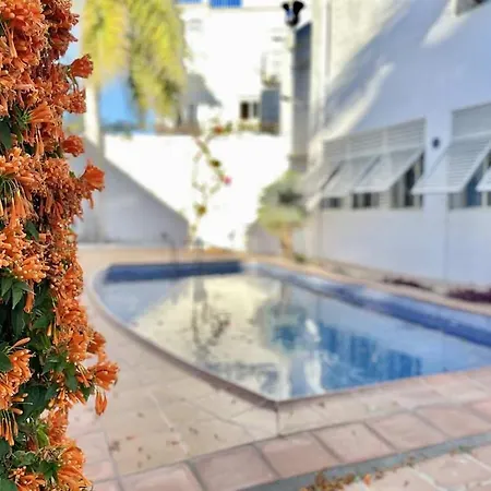 Carabeo - Prime Location & Pool - Lual شقة