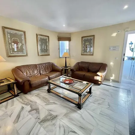 Carabeo - Prime Location & Pool - Lual شقة *